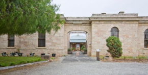 Отель The Old Mount Gambier Gaol  Маунт Гамбьер